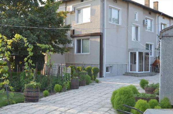 Къща За Гости "Черната Роза" Bŭlgarevo Esterno foto